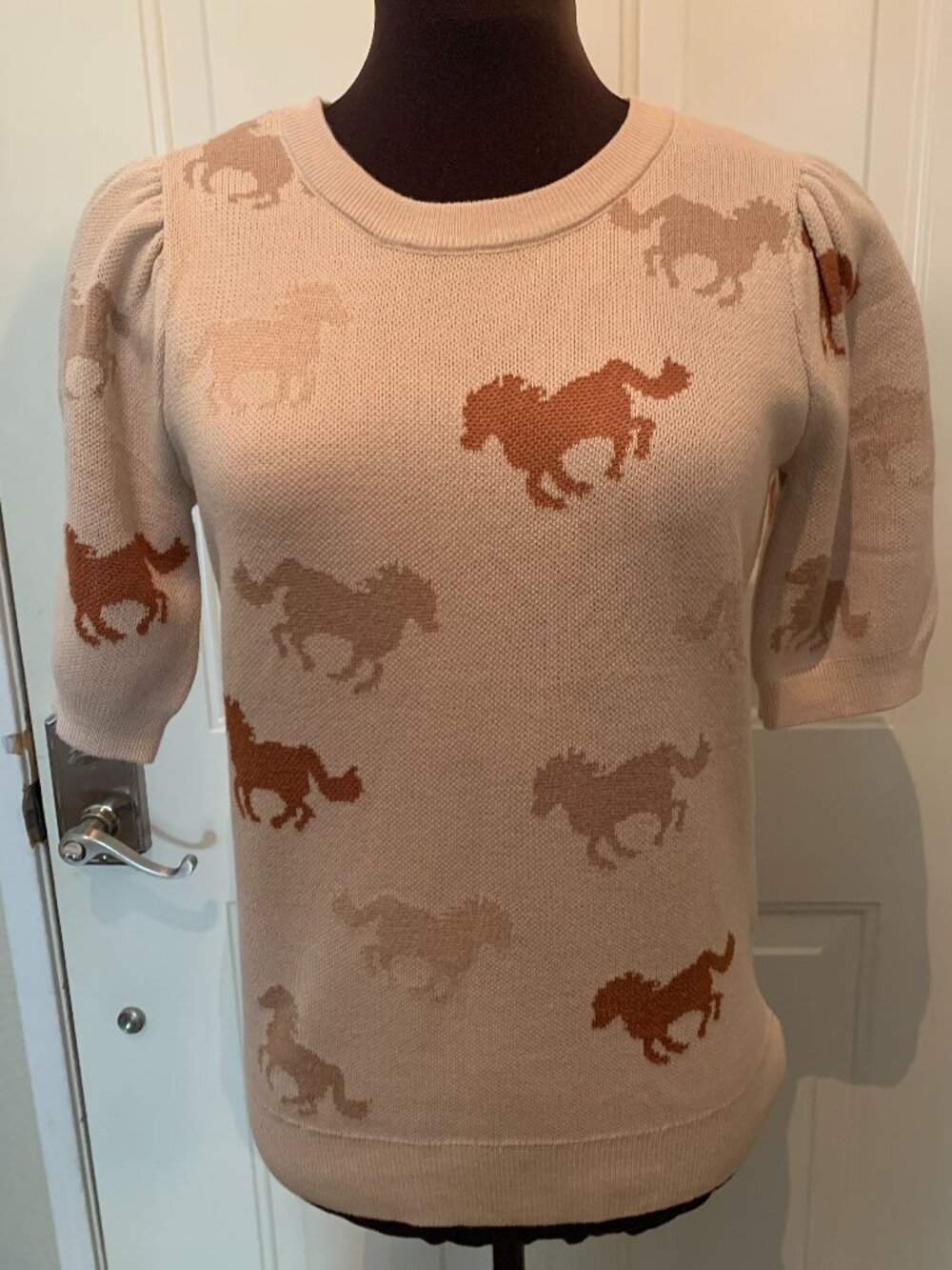 Women's Running Horses Sweater NWT Size S